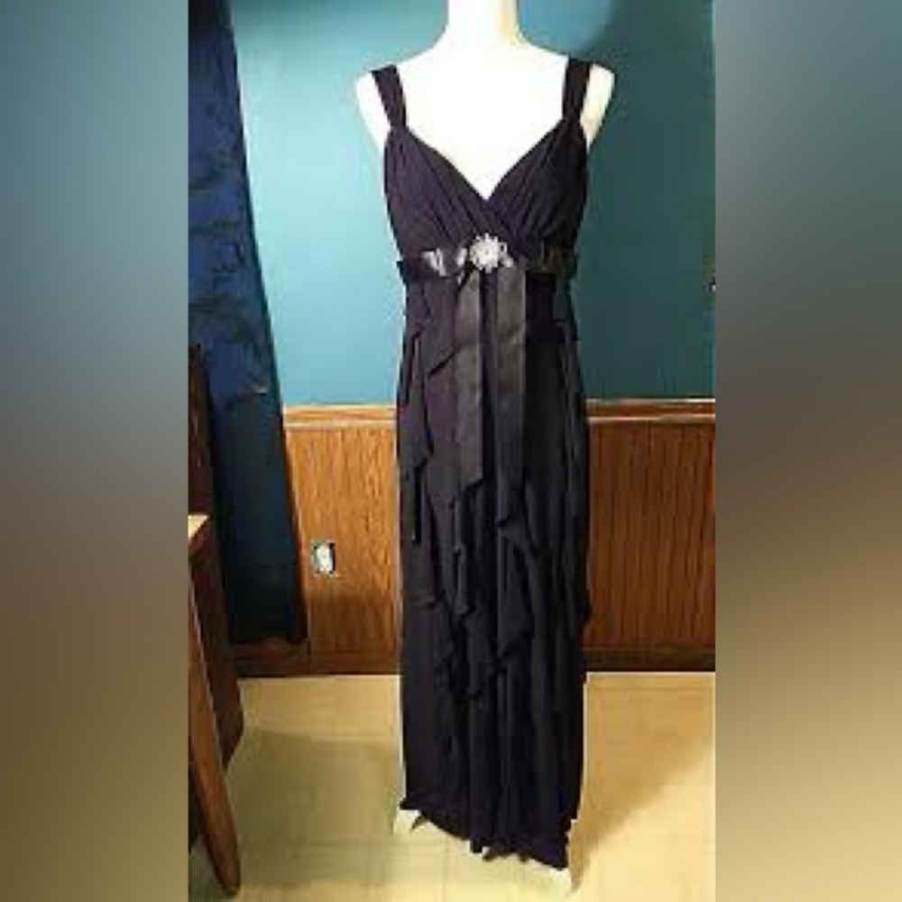Scarlett Nite Black Maxi Dress